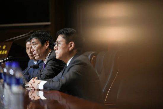 亚洲欧美另类在线视频