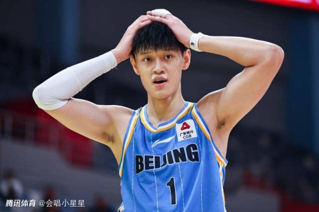 女生把自己尿口扒开给男生捅